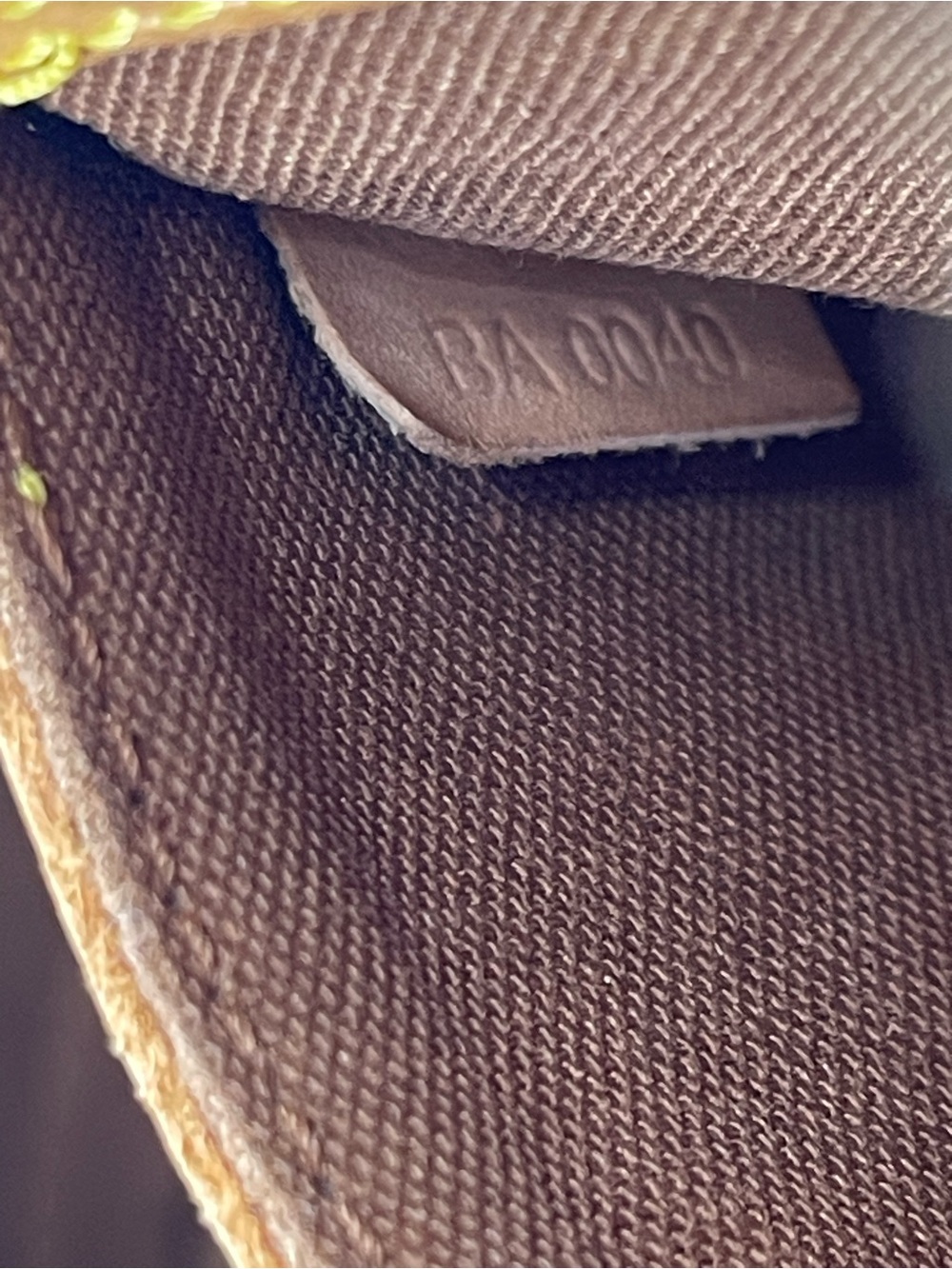 Louis Vuitton Alma PM handbag - Picture 15 of 16